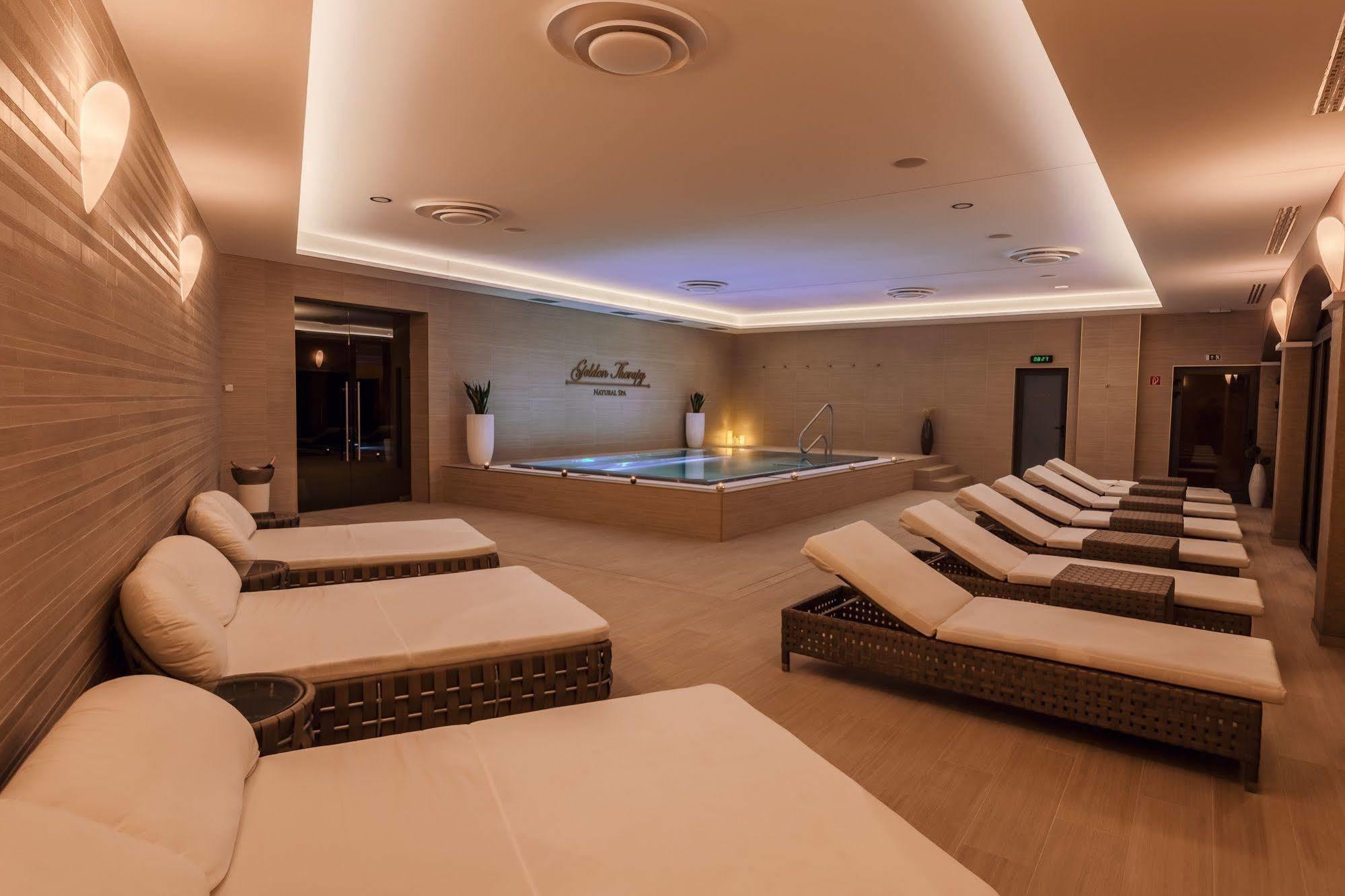 Villa Plaza Boutique Hotel&Spa Prešov Extérieur photo