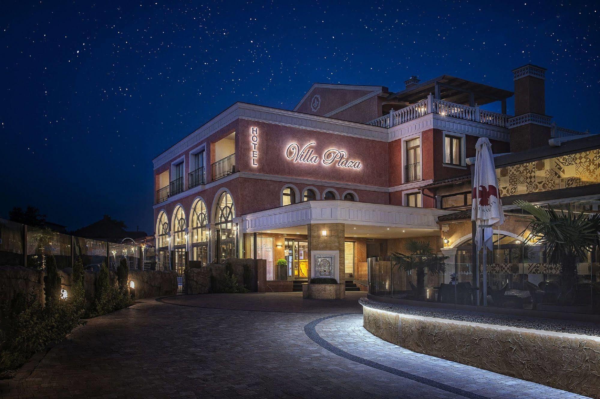 Villa Plaza Boutique Hotel&Spa Prešov Extérieur photo